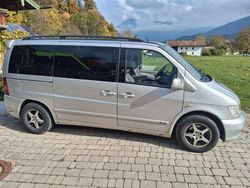 Grau Gebraucht 2003 Mercedes Vito Van / Kleinbus | 4.300 €