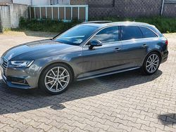 Grau Gebraucht 2016 Audi A4 S-Line Kombi | 18.999 €