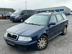 Blau Gebraucht 2001 Skoda Octavia Ambiente Kombi | 799 € (Guter Preis)