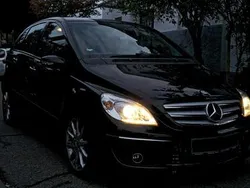 Schwarz Gebraucht 2007 Mercedes B200 Van / Kleinbus | 6.300 € (Fairer Preis)