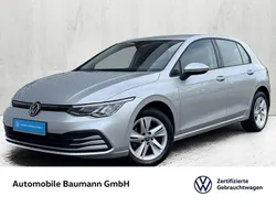 Silber Gebraucht 2020 VW Golf VIII Life Limousine | 18.450 € (Fairer Preis)