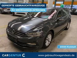 Grau Gebraucht 2021 VW Passat Business Kombi | 17.397 € (Guter Preis)