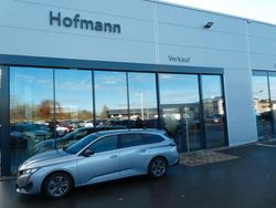 Grau Gebraucht 2024 Peugeot 308 SW Allure Kombi | 20.950 € (Guter Preis)