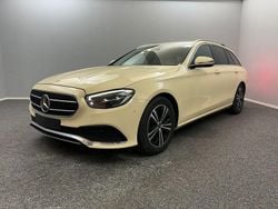 Beige Gebraucht 2023 Mercedes E220 Limousine | 28.999 € (Superpreis)
