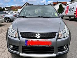 Grau Gebraucht 2009 Suzuki SX4 SUV | 6.400 €