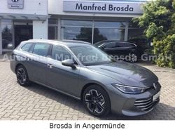 Grau Gebraucht 2024 VW Passat Kombi | 42.600 € (Fairer Preis)