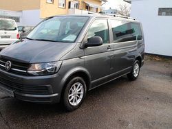 Grau Gebraucht 2016 VW Multivan Van | 17.900 € (Teuer)