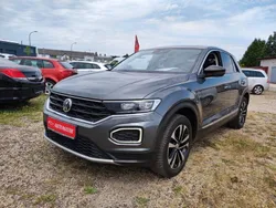 Grau Gebraucht 2020 VW T-Roc IQ Drive SUV | 21.900 € (Fairer Preis)