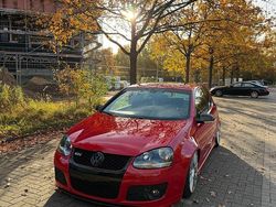 Rot Gebraucht 2006 VW Golf V Edition Limousine | 10.999 €