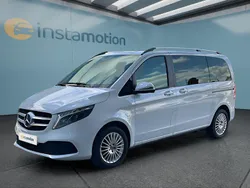 Weiß Gebraucht 2024 Mercedes V220 Van / Kleinbus | 57.199 € (Teuer)