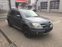 Grau Gebraucht 2006 Mitsubishi Outlander SUV | 2.799 € (Fairer Preis)