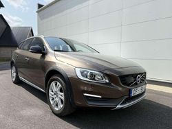 Gebraucht 2015 Volvo V60 CC Momentum Kombi | 13.000 €