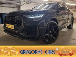 Waitomoblau metallic Neu 2025 Audi RS Q8 SUV | 168.999 €