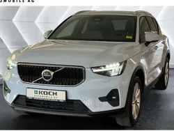 Blau Gebraucht 2024 Volvo XC40 Core SUV | 35.890 € (Guter Preis)