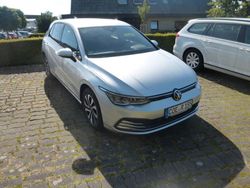 Silber Gebraucht 2022 VW Golf VIII Active Limousine | 23.500 € (Fairer Preis)