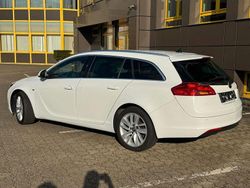 Weiß Gebraucht 2012 Opel Insignia Edition Kombi | 7.999 € (Teuer)