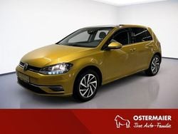 Kurkumagelb metallic Gebraucht 2018 VW Golf VII Sound Limousine | 17.990 € (Fairer Preis)
