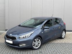 Blau Gebraucht 2013 Kia Ceed Sportswagon FIFA World Cup Edition Kombi | 7.999 € (Guter Preis)