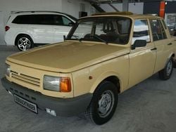Gelb Gebraucht 1990 Wartburg 353 Limousine | 4.500 €