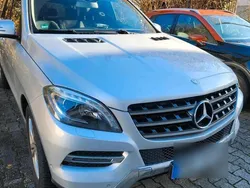 Grau Gebraucht 2015 Mercedes ML250 SUV | 23.600 € (Etwas zu teuer)
