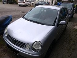 Silber Gebraucht 2003 VW Polo Kleinwagen | 3.500 €