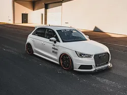 Weiß Gebraucht 2017 Audi S1 Design Kleinwagen | 31.000 €