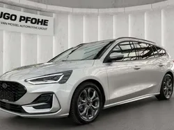 Silber Gebraucht 2024 Ford Focus ST-Line Kombi | 29.560 € (Fairer Preis)