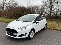 Weiß Gebraucht 2017 Ford Fiesta SYNC Edition Kleinwagen | 6.999 € (Guter Preis)