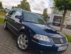 Blau Gebraucht 2005 VW Passat Basis Limousine | 2.500 € (Teuer)