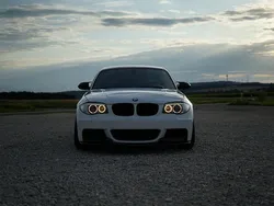 Weiß Gebraucht 2009 BMW 135 Coupé Performance Coupé | 23.999 €