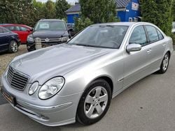 Silber Gebraucht 2004 Mercedes E200 Avantgarde Limousine | 5.490 € (Fairer Preis)