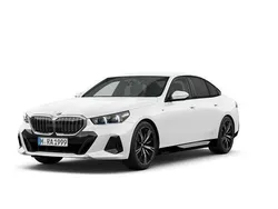 Weiß Gebraucht 2024 BMW 520 M Sport Limousine | 54.930 € (Superpreis)