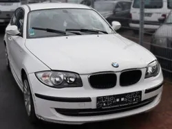 Weiß Gebraucht 2010 BMW 116 Advantage Kleinwagen | 2.300 € (Guter Preis)