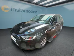 Schwarz Gebraucht 2022 Audi A4 Kombi | 22.499 € (Fairer Preis)