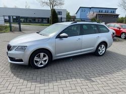 Brilliantsilber metallic Gebraucht 2020 Skoda Octavia Ambition Kombi | 11.800 € (Guter Preis)