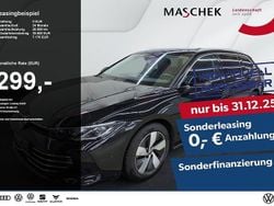 Grenadillschwarz metallic Gebraucht 2025 VW Passat Elegance Kombi | 33.440 € (Superpreis)