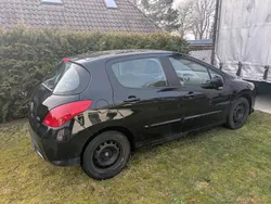 Schwarz Gebraucht 2009 Peugeot 308 Kleinwagen | 2.500 €