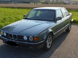 Grau Gebraucht 1992 BMW 730 Basis Limousine | 5.100 €