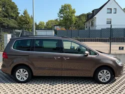 Braun Gebraucht 2012 VW Sharan Van / Kleinbus | 6.999 € (Guter Preis)