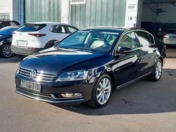 Blau Gebraucht 2012 VW Passat Highline Limousine | 9.999 € (Etwas zu teuer)