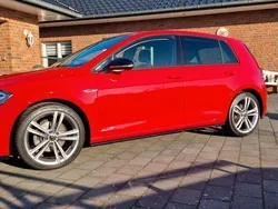 Rot Gebraucht 2018 VW Golf VII Highline Limousine | 18.600 € (Fairer Preis)