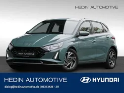 Grün Neu 2025 Hyundai i20 Trend Limousine | 23.370 € (Fairer Preis)
