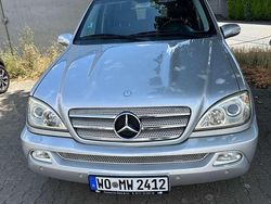 Silber Gebraucht 2005 Mercedes ML400 Edition SUV | 6.500 €