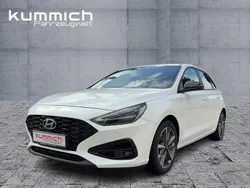 Atlas white (weiß) Gebraucht 2024 Hyundai i30 Limousine | 19.450 € (Guter Preis)