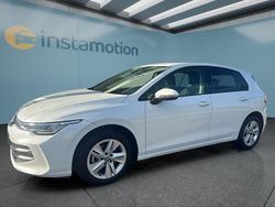 Weiß Gebraucht 2024 VW Golf VIII Kleinwagen | 24.599 € (Guter Preis)