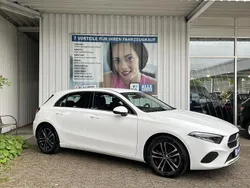 Weiß Gebraucht 2024 Mercedes A180 Advanced Limousine | 27.966 € (Fairer Preis)