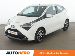 Weiß Gebraucht 2020 Toyota Aygo X-play Kleinwagen | 14.490 € (Etwas zu teuer)