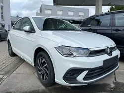 Weiß Gebraucht 2024 VW Polo Life Kleinwagen | 17.845 € (Superpreis)