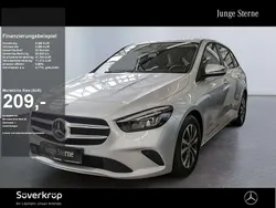 Silber Gebraucht 2021 Mercedes B200 Van / Kleinbus | 25.280 € (Fairer Preis)