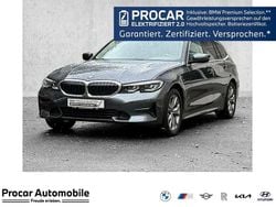Grau Gebraucht 2022 BMW 320e Sport Line Kombi | 25.870 € (Guter Preis)